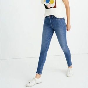Madewell - 9" Mid-Rise Skinny Jeans- Size 31